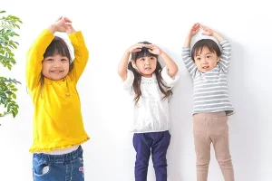 お⼝と姿勢は、深くつながっています